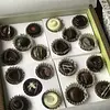 Caja de Bombones y Trufas de Chocolate Premium x 20 Unidades Flor de Acao