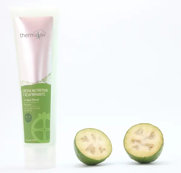 Crema Nutritiva y Reafirmante de Feijoa Elaborada con Agua Termal
