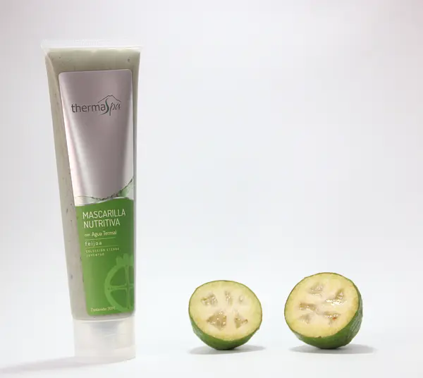Mascarilla Humectante de Feijoa, Elaborada con Agua y Lodo Termal.