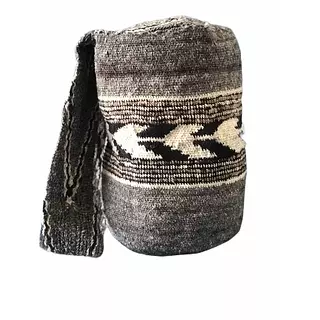 Mochila Arhuaca Mediana con Diferentes Diseños.