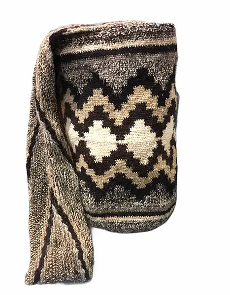 Mochila Arhuaca Mediana con Diferentes Diseños.