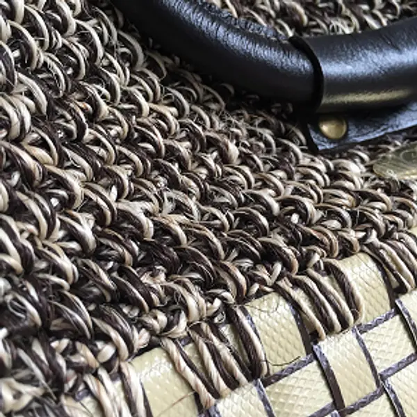 Bolso de Fique y Zuncho Color Beige y Café Artesanal.