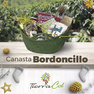 Canasta Tejida de Fibra de Fique Que Contiene 12 Productos