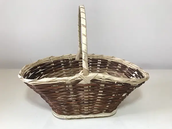 Canasta Típica Elaborada de Varilla Por Artesanos de Boyacá.