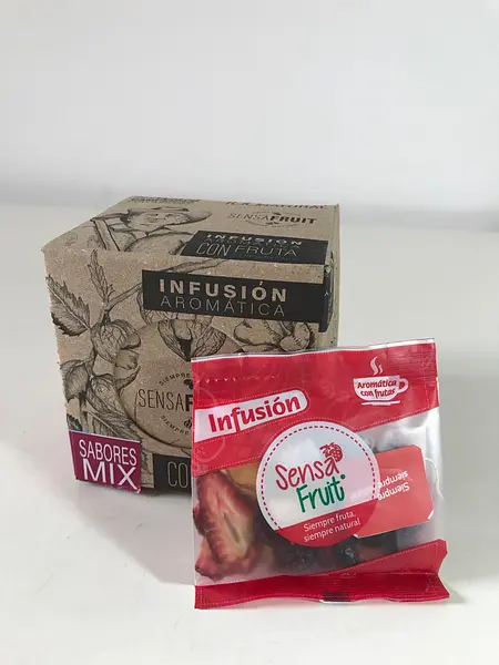 Caja x 6 Sobres de Aromáticas con Fruta Deshidratada 100% Natural.
